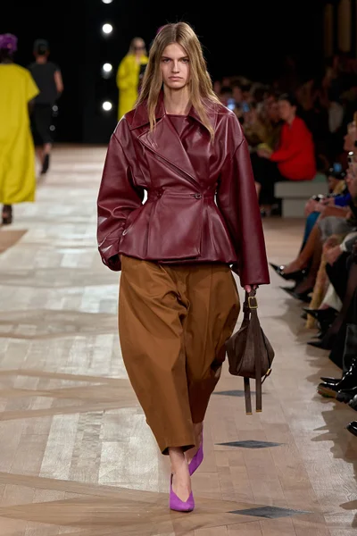 Look 33